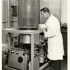 Borg-Warner-Research-Center_Thermoelectric_-Modlule-testing_1960s_9013
