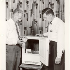 Borg-Warner-Research-Center_Thermoelectric_Refrigerator_16