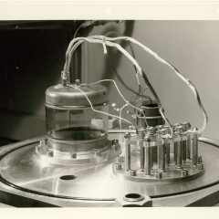 Borg-Warner-Research-Center_Thermoelectric_vacuum-test_1960s_9582